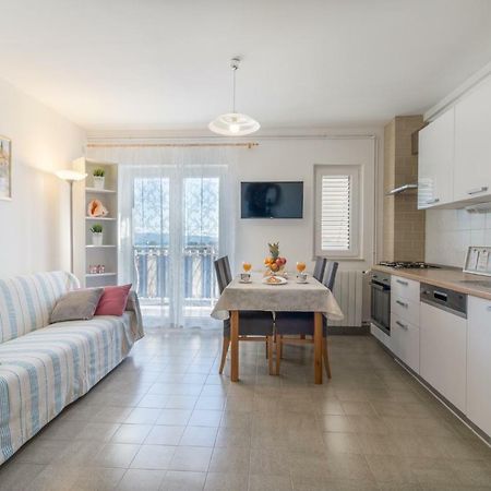 Apartment La Mare Stobrec Exterior photo