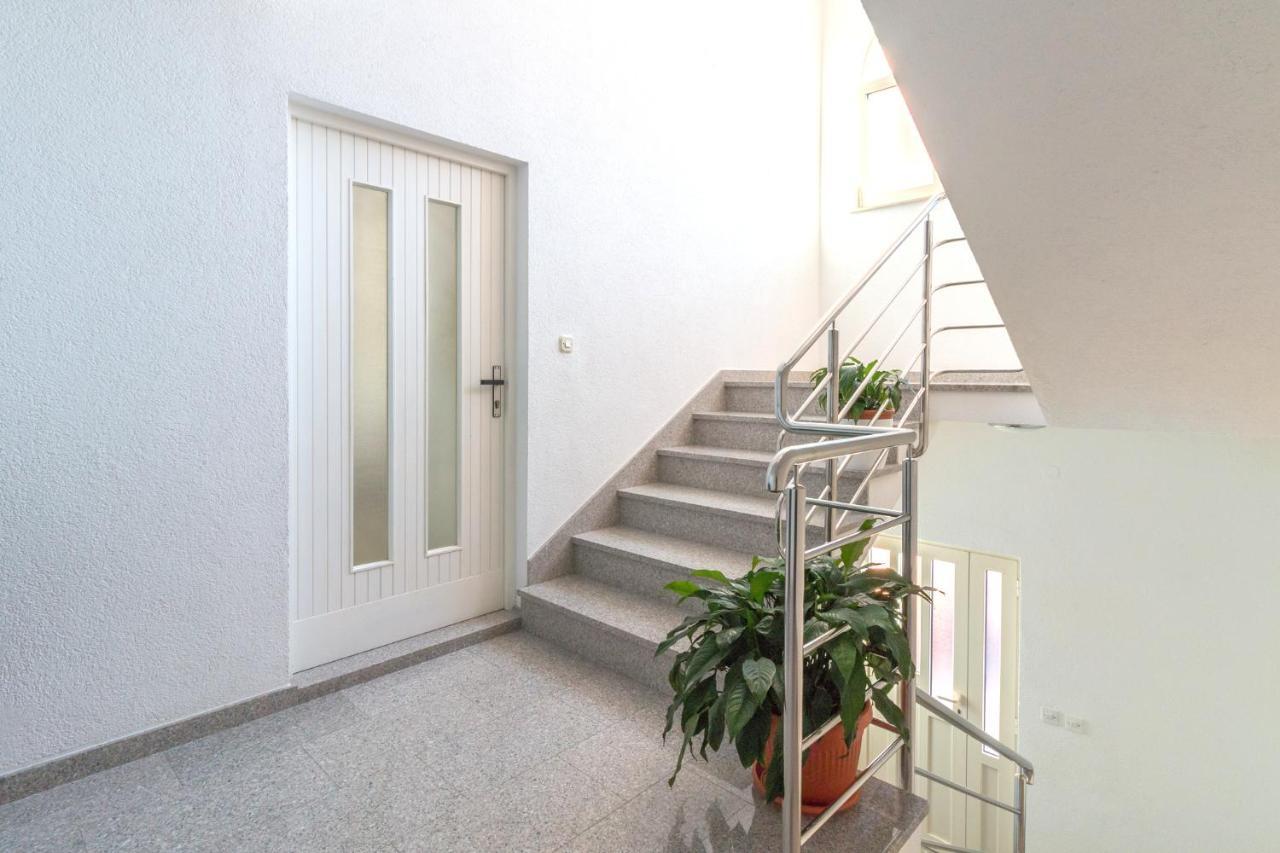 Apartment La Mare Stobrec Exterior photo
